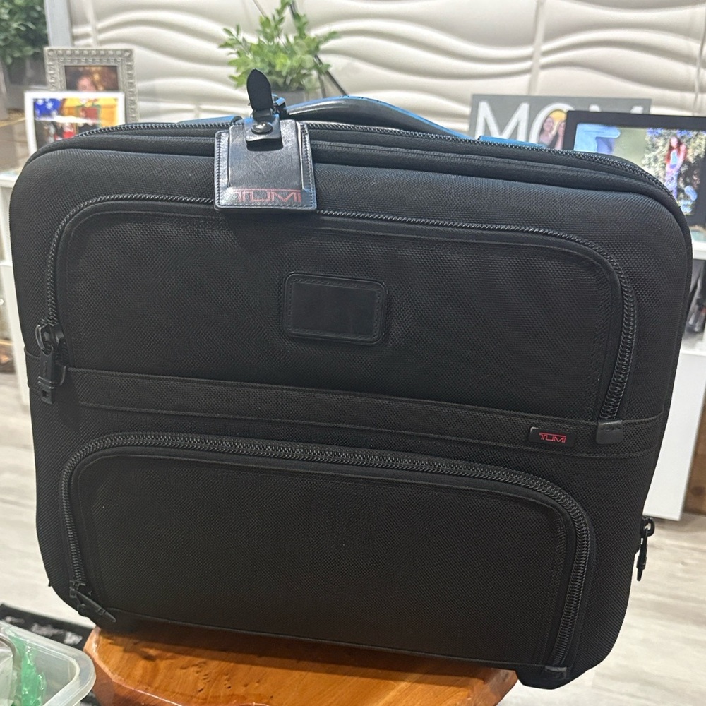 Tumi Alpha 2 Wheeled Travel Breifcase